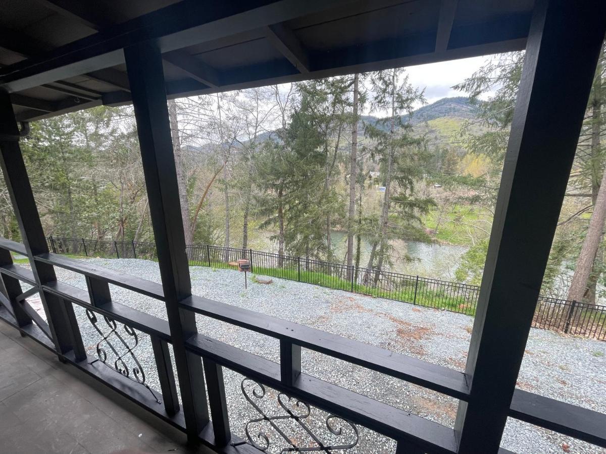 The River House Grants Pass Ngoại thất bức ảnh